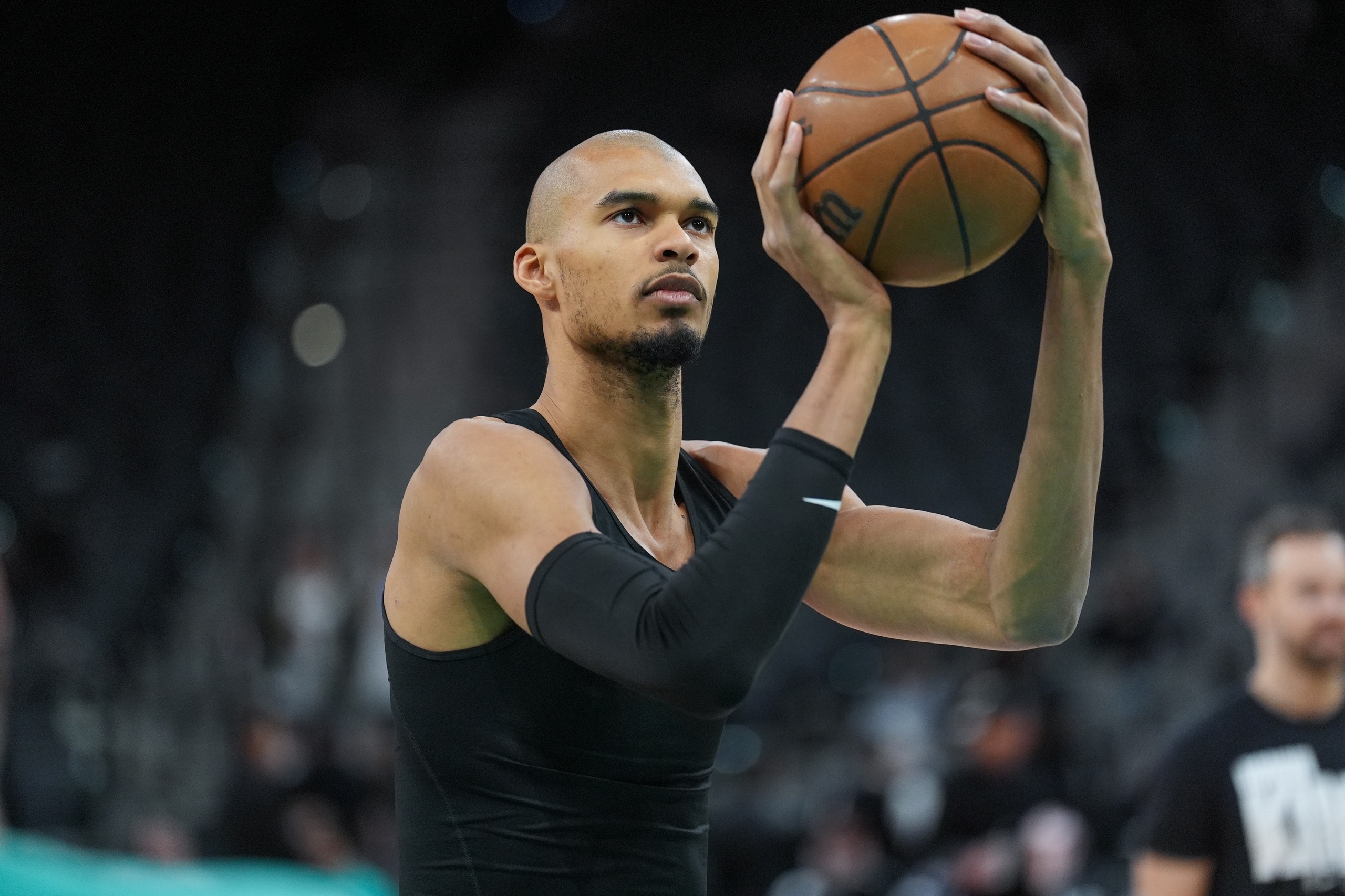 开云平台-文班是历史上达成赛季场均20+10上场时间最少的 仅28.6分钟