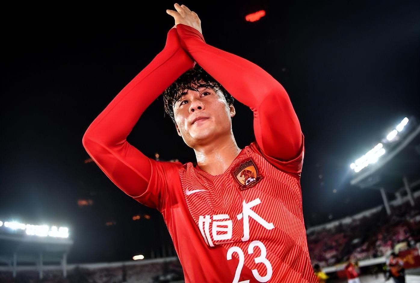 云开体育-武汉三镇冬训出现功勋外援身影，上赛季表现不俗，值得莫拉重用